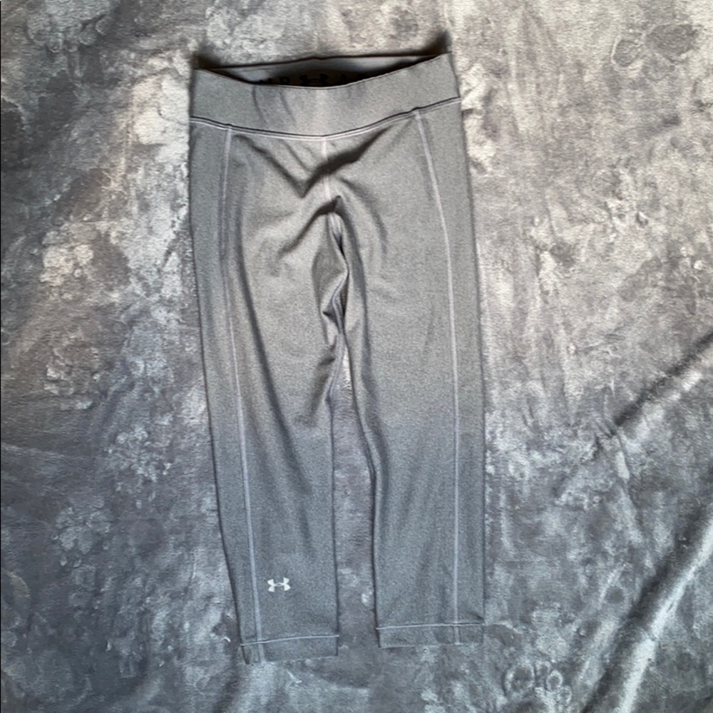 under armour gray capri leggings